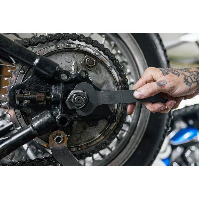 Axle wrench for Harley Big Twin rigid frame motorcycles

Harley Davidson rigid frame axle wrench parkerized steel

Vintage Harley axle wrench reproduction tool kit style

Rough Trade USA Harley axle wrench made in Ohio

Boomers Bike Shop Big Twin rigid frame axle wrench