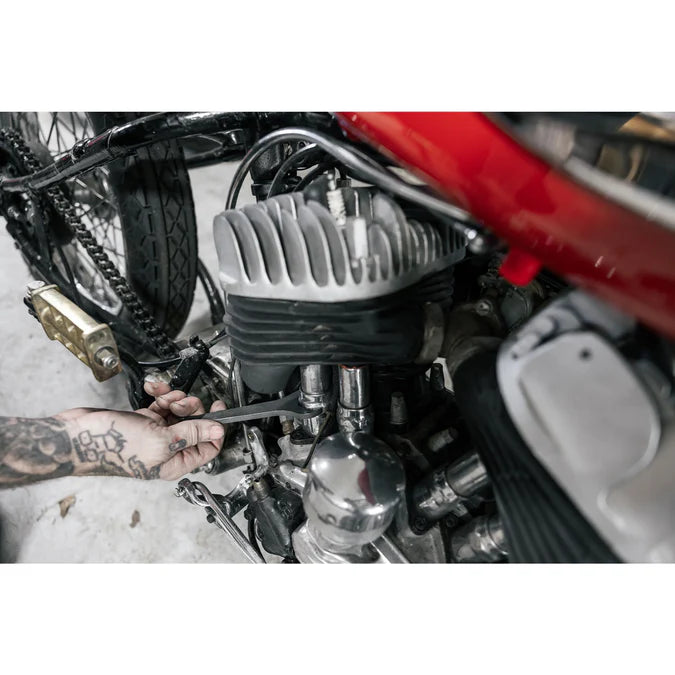 Valve spring cover adjustment wrench set for Harley 45 models

Harley Davidson 45 valve cover adjustment wrenches

Vintage Harley valve spring cover wrench reproduction set

Rough Trade USA valve adjustment wrench set for Harley 45

Boomers Bike Shop Harley 45 valve cover wrench set