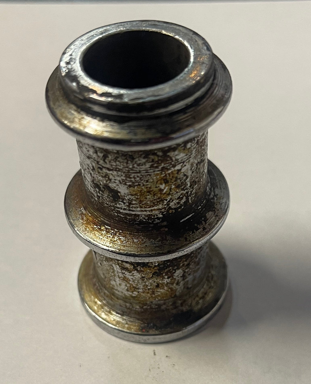 Used Harley-Davidson rear axle OEM 41595-36 4007-36 for 1936-1957 Big Twin with original vintage patina